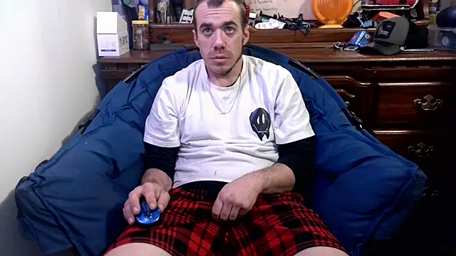 ScubaStevex online show from February 9, 9:28 pm