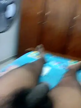 Snapshot of SizableCylinder chatting on September 17, 12:17 pm SizableCylinder online show from September 17, 12:17 pm