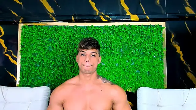 Snapshot of Owen_Muzcle chatting on September 11, 3:11 pm Owen Muzcle online show from September 11, 3:11 pm