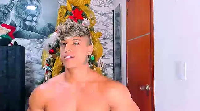 Snapshot of Owen_Muzcle chatting on December 29, 11:50 pm Owen Muzcle online show from December 29, 11:50 pm