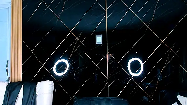 Snapshot of Owen_Muzcle chatting on October 25, 5:42 am Owen Muzcle online show from October 25, 5:42 am