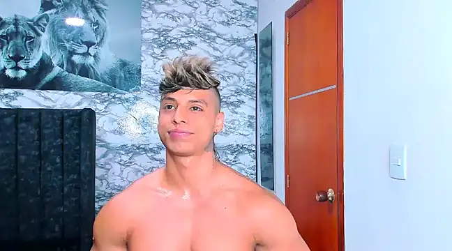 Snapshot of Owen_Muzcle chatting on January 13, 12:30 am Owen Muzcle online show from January 13, 12:30 am