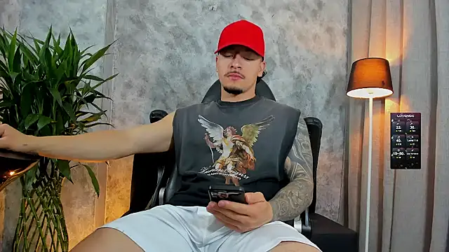 boyc022  online show from November 22, 9:58 pm