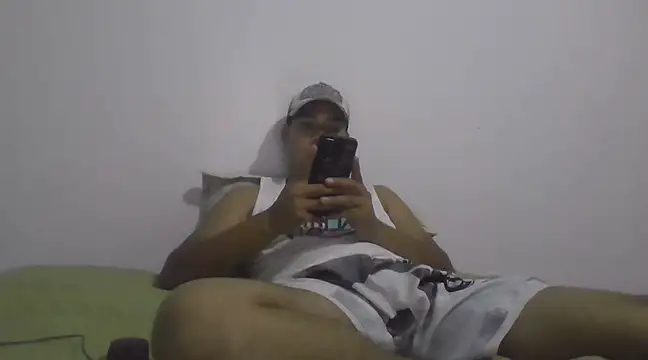 estudiante69 online show from February 14, 2:18 am