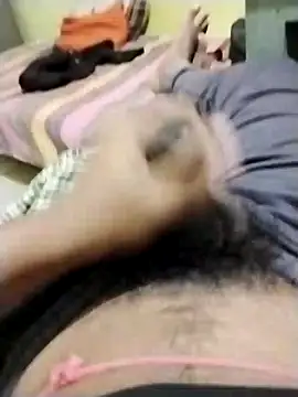 Snapshot of Muscular02 chatting on October 31, 7:56 am Muscular02 online show from October 31, 7:56 am