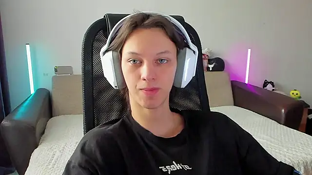 Ostin meow online show from February 17, 8:57 am