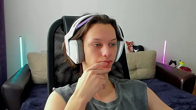 Ostin meow online show from February 28, 8:02 am