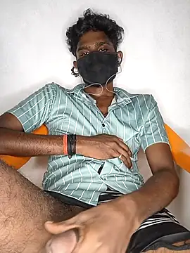 Snapshot of kunnapaltamilfrom chatting on October 3, 6:13 pm kunnapaltamilfrom online show from October 3, 6:13 pm