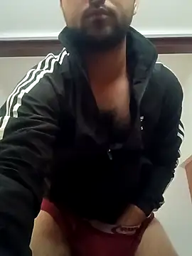 Snapshot of smartboy010101 chatting on January 8, 4:02 am smartboy010101 online show from January 8, 4:02 am