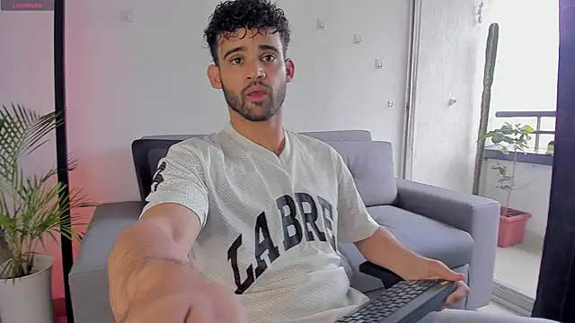 andrewChris  online show from January 7, 4:05 pm