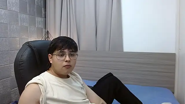 AndrewPherson online show from December 12, 3:10 am