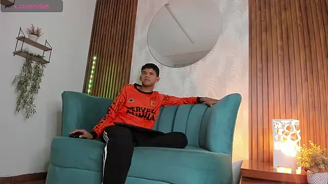 Jeffry wolvess online show from January 25, 1:30 pm