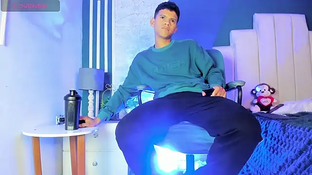 Jeffry wolvess online show from March 4, 12:01 pm