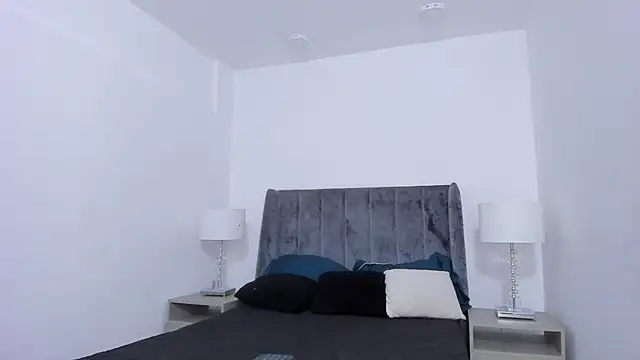 Dylan Taylor online show from December 19, 3:29 am