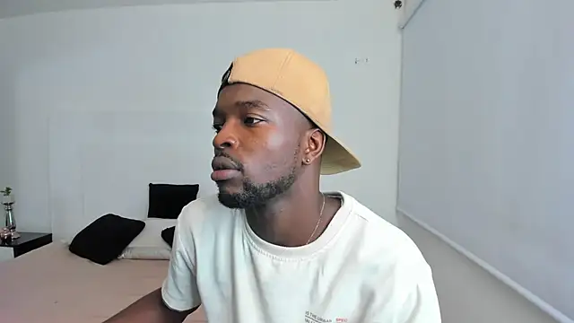 Dylan Taylor online show from March 2, 3:45 am