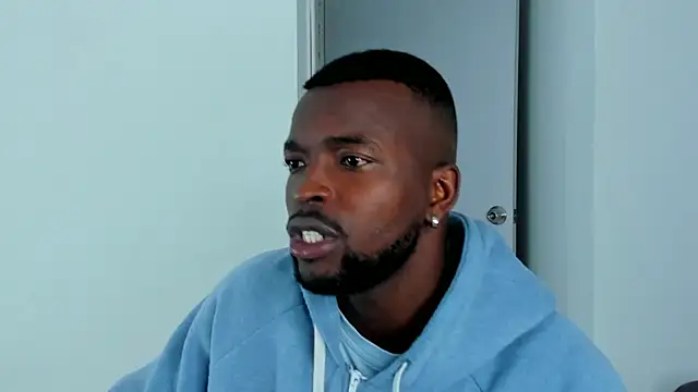 Dylan Taylor online show from November 2, 3:33 am