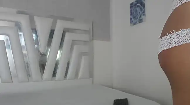 Snapshot of _lexx1e chatting on February 14, 2:02 pm  lexx1e online show from February 14, 2:02 pm