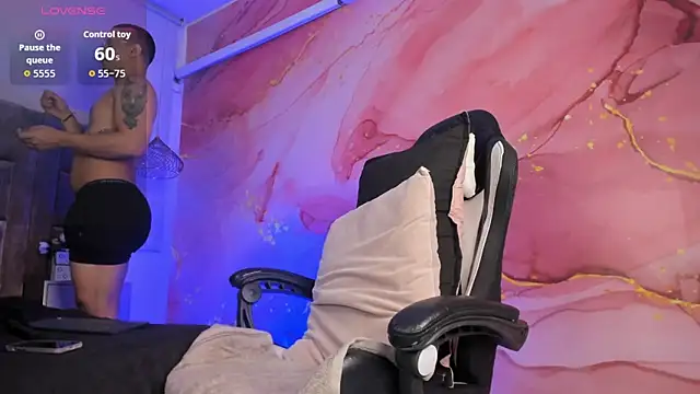 JoshMillerr  online show from April 1, 2:35 am