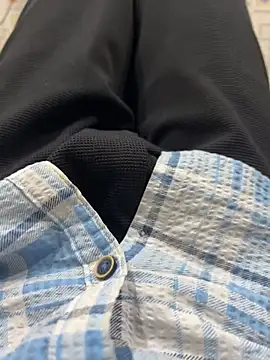 mahiking online show from January 21, 3:50 pm