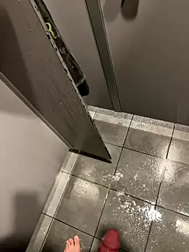 Snapshot of Loco42- chatting on October 4, 11:15 am Loco42- online show from October 4, 11:15 am