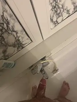 Snapshot of Loco42- chatting on March 14, 9:00 pm Loco42- online show from March 14, 9:00 pm