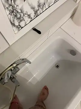 Snapshot of Loco42- chatting on December 24, 3:58 pm Loco42- online show from December 24, 3:58 pm