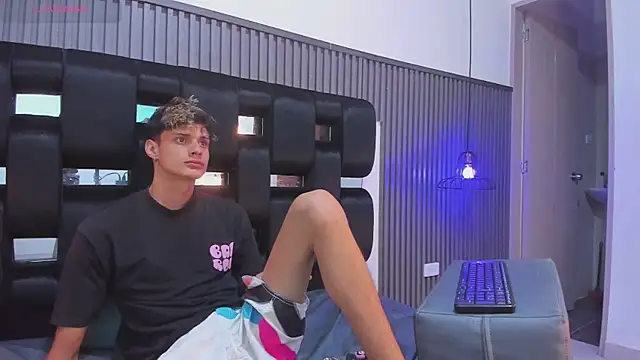 Alex Strip  online show from January 10, 5:26 am