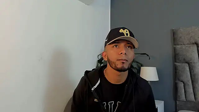 Robin Rief online show from November 29, 3:52 am