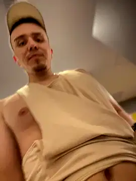 adam-rivera online show from October 15, 7:21 pm