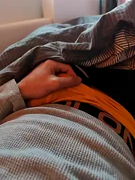 Snapshot of ariel-rick chatting on December 11, 8:05 am ariel-rick online show from December 11, 8:05 am