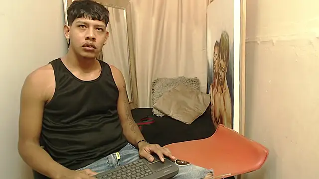 mr stiven  online show from November 12, 4:40 am