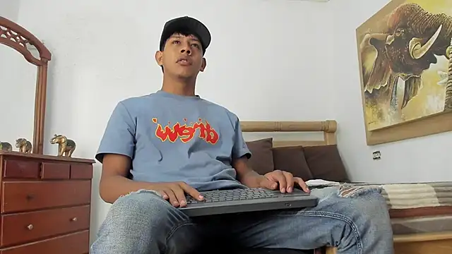 mr stiven  online show from February 27, 7:09 am