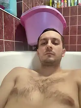 Snapshot of Kondzio chatting on December 15, 7:10 pm Kondzio online show from December 15, 7:10 pm