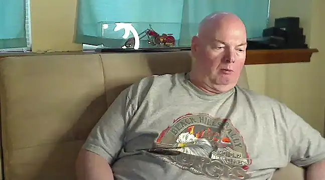 Snapshot of harley99574 chatting on January 17, 10:05 pm harley99574 online show from January 17, 10:05 pm