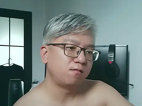 leoUSIR online show from September 22, 6:24 am