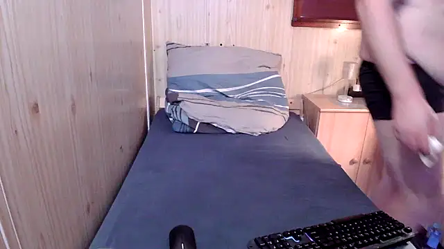 TinyDickBear online show from February 8, 11:01 am