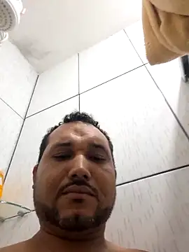 Snapshot of alexjs84 chatting on January 25, 1:32 am alexjs84 online show from January 25, 1:32 am