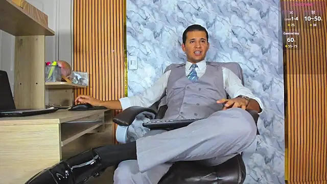 Hideintheoffice online show from June 23, 2:05 am
