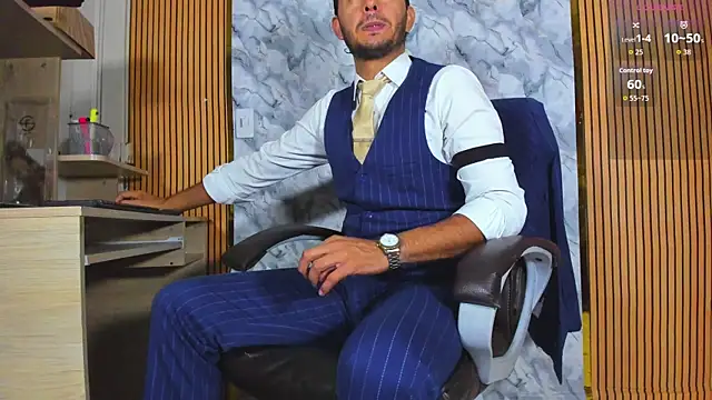 Hideintheoffice online show from August 4, 1:22 am