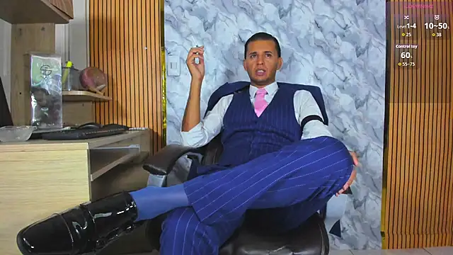 Hideintheoffice online show from July 1, 2:23 am