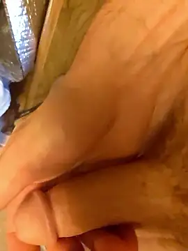 JuicyFuckinPussy online show from March 10, 5:07 pm