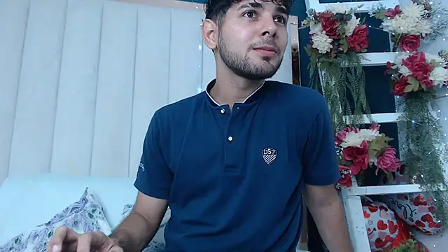 Snapshot of Samir_bear chatting on March 12, 12:26 pm Samir bear online show from March 12, 12:26 pm