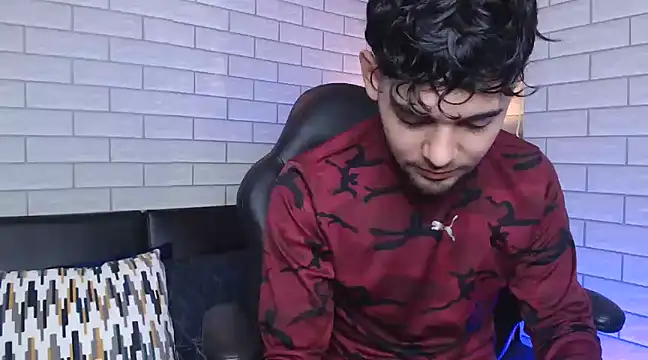 Snapshot of Samir_bear chatting on February 27, 12:34 pm Samir bear online show from February 27, 12:34 pm