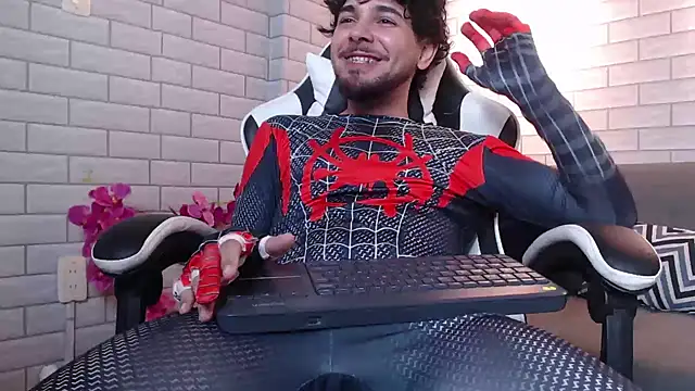 Snapshot of Samir_bear chatting on October 28, 10:45 pm Samir bear online show from October 28, 10:45 pm