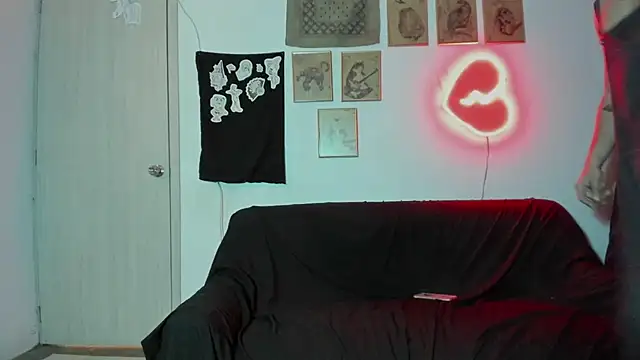 Snapshot of Antonello_Vannucci chatting on January 15, 8:48 pm Antonello Vannucci online show from January 15, 8:48 pm