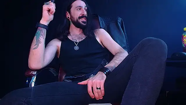 AxelColton online show from November 25, 11:45 am