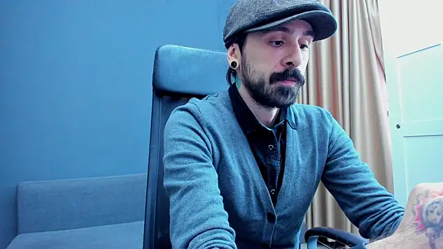 AxelColton online show from December 21, 11:40 am