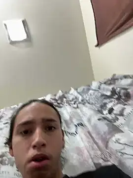 Snapshot of qbaby96 chatting on January 11, 2:58 pm qbaby96 online show from January 11, 2:58 pm