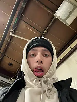 Snapshot of qbaby96 chatting on March 12, 4:30 am qbaby96 online show from March 12, 4:30 am