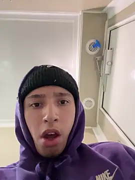 Snapshot of qbaby96 chatting on February 26, 5:53 am qbaby96 online show from February 26, 5:53 am